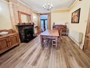 Dining Room - click for photo gallery